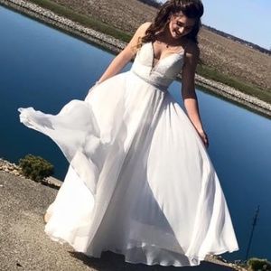 Sherri Hill white light v neck jeweled prom dress